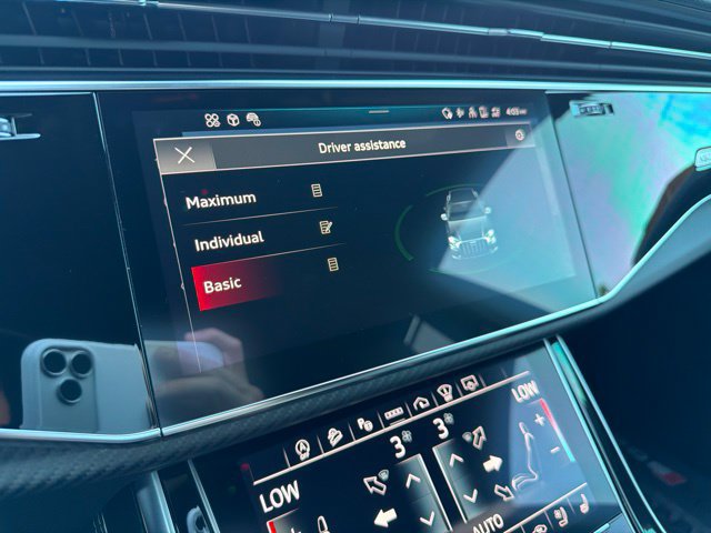 Used 2024 Audi SQ8 Prestige w/ Prestige Package AWD/4WD image 43