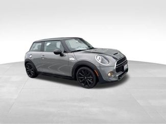 Used 2019 MINI Cooper S w/ Signature Upholstery Package 360° Tour