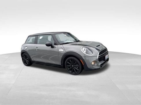 Used 2019 MINI Cooper S w/ Signature Upholstery Package image 1