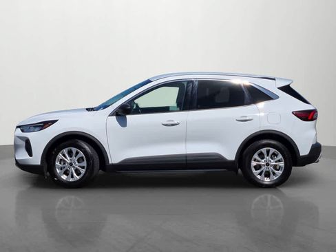 Used 2024 Ford Escape Active FWD image 2