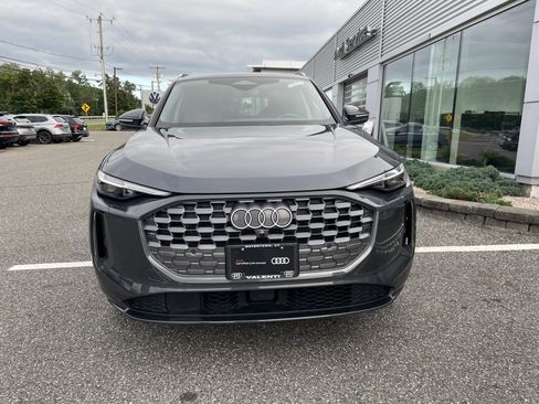 Certified 2025 Audi Q5 Premium Plus w/ Premium Plus AWD/4WD image 2
