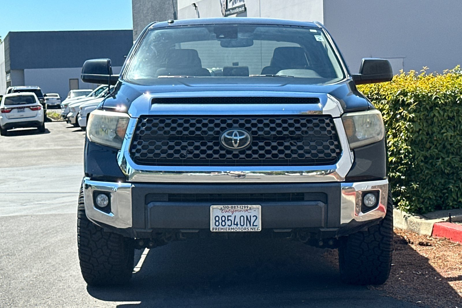 Used 2018 Toyota Tundra SR5 w/ SR5 Upgrade Package RWD image 9