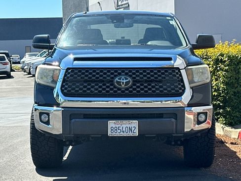 Used 2018 Toyota Tundra SR5 w/ SR5 Upgrade Package RWD image 9