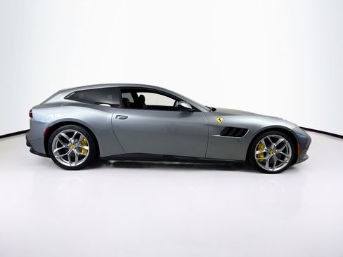 Certified 2019 Ferrari GTC4Lusso T image 8