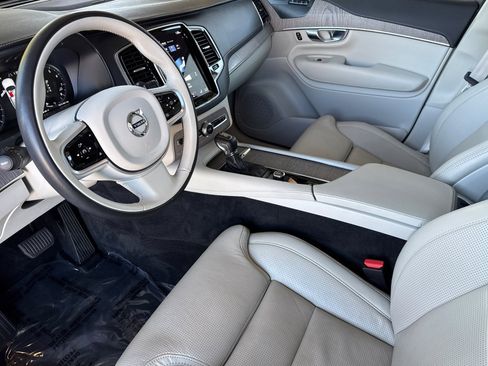 Used 2022 Volvo XC90 T6 Inscription image 9