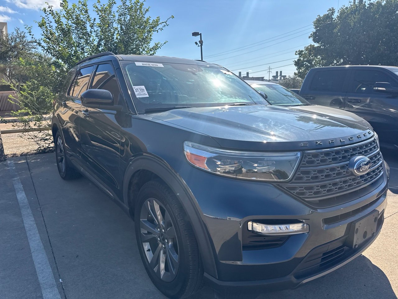 Used 2022 Ford Explorer XLT w/ Equipment Group 202A RWD image 3