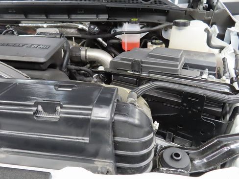 Used 2024 GMC Sierra 2500 AT4X image 34