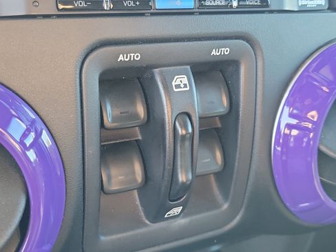 Used 2017 Jeep Wrangler Unlimited Sahara w/ Connectivity Group image 30