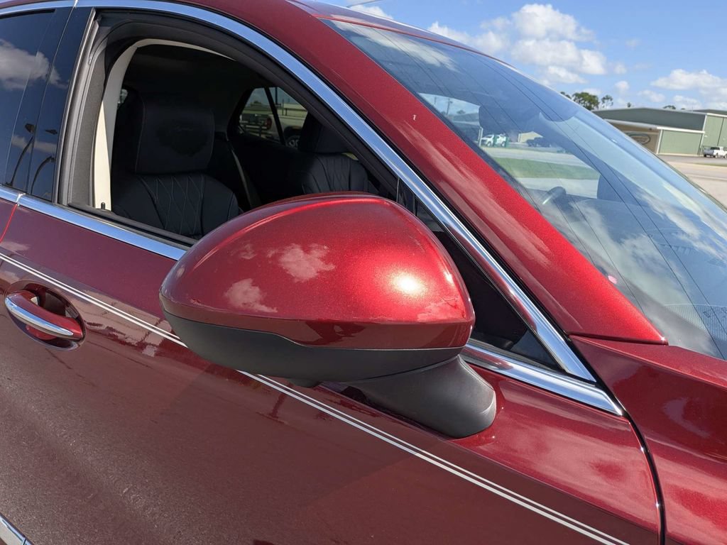 Used 2023 Buick Envision Avenir AWD/4WD image 10