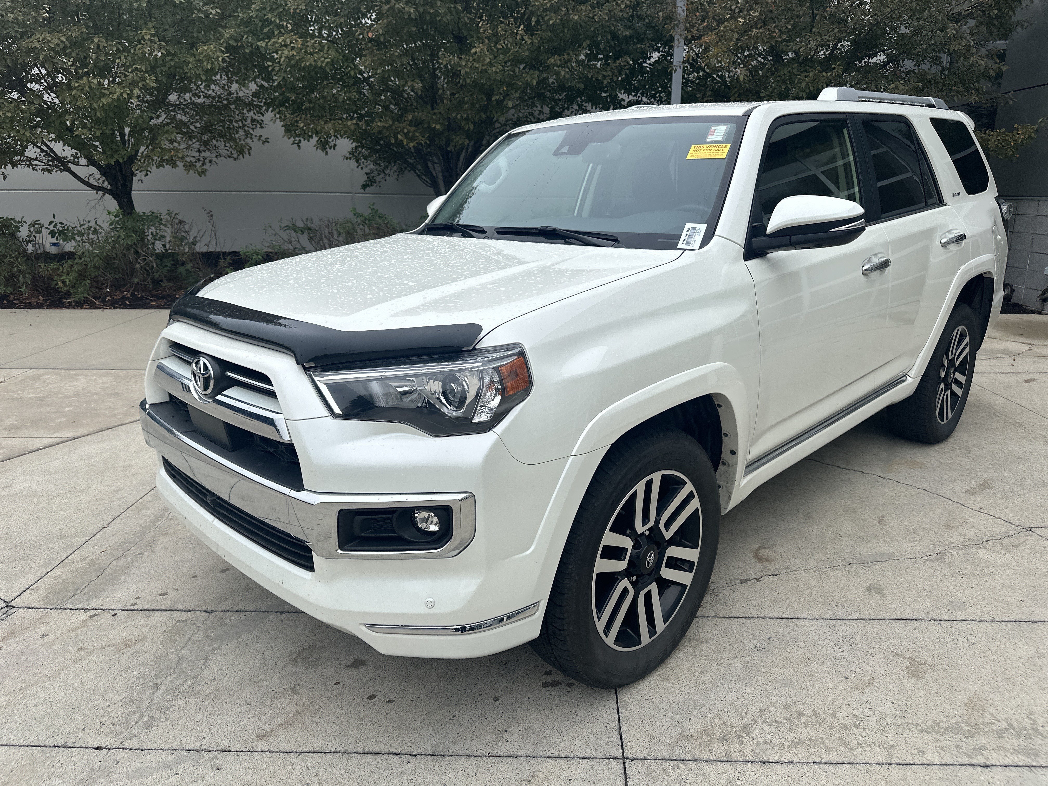 Used 2023 Toyota 4Runner Limited AWD/4WD image 3