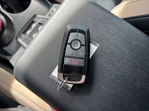 Used 2022 Ford Bronco Wildtrak AWD/4WD image 35