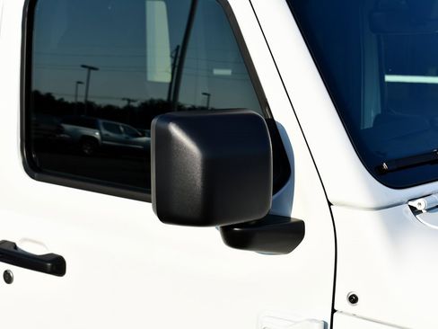 New 2025 Jeep Wrangler Sahara image 9