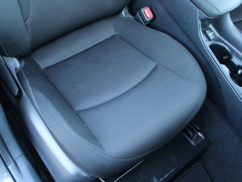 Used 2022 Toyota Prius L Eco image 26