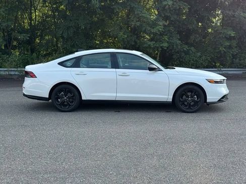 Used 2025 Honda Accord SE image 8