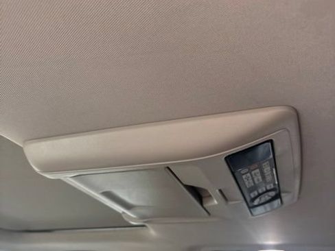 Used 2015 Honda Odyssey EX-L image 16