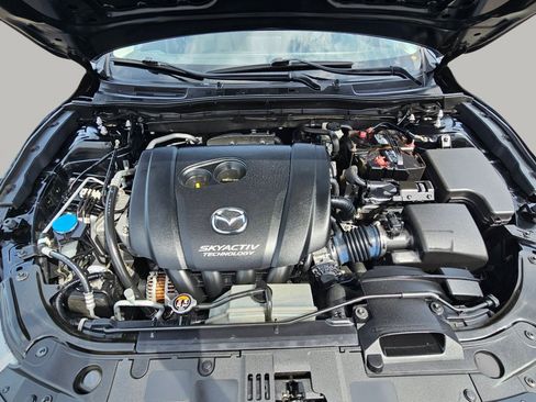 Used 2018 MAZDA MAZDA3 Touring FWD image 17