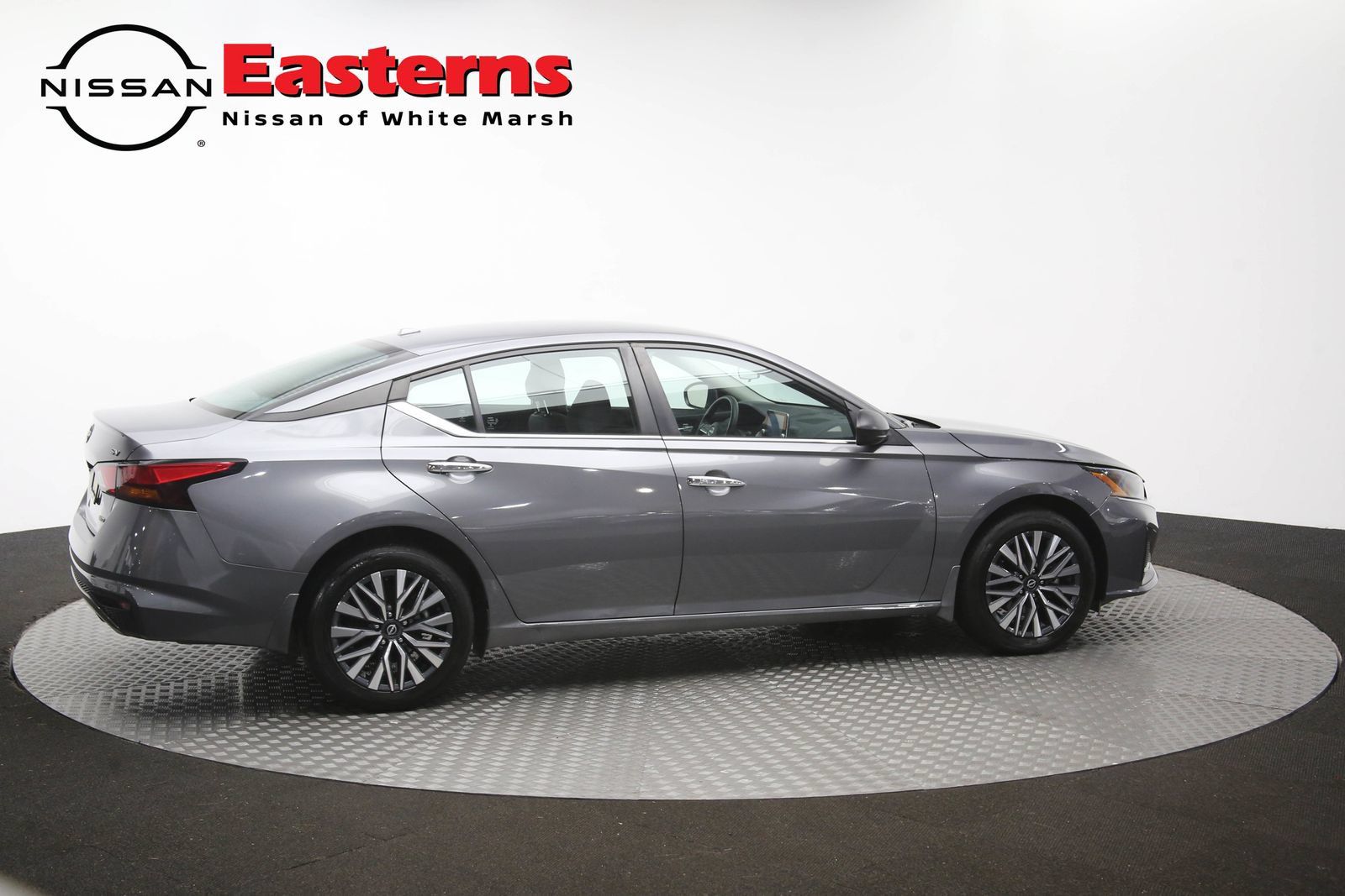 Used 2024 Nissan Altima 2.5 SV AWD/4WD image 44