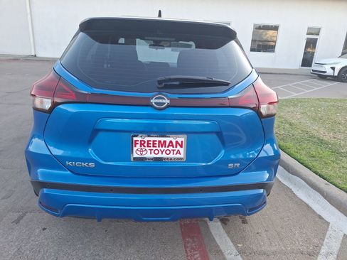 Used 2022 Nissan Kicks SR image 5