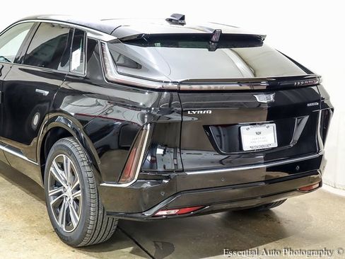 New 2025 Cadillac Lyriq Luxury image 6