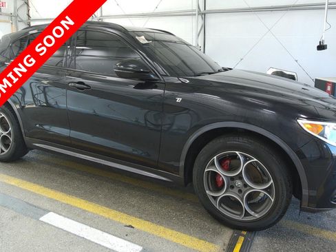 Used 2023 Alfa Romeo Stelvio Ti w/ Active Assist Plus Package AWD/4WD image 3