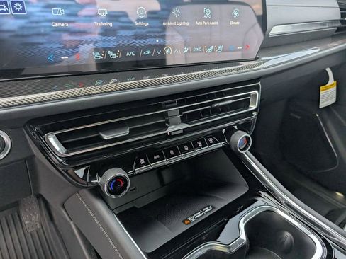 New 2026 Chevrolet Traverse High Country w/ LPO, Floor Liner Package image 22