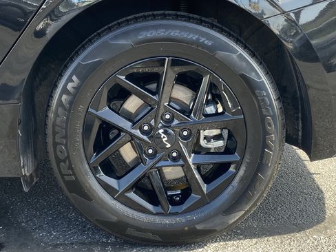 Used 2025 Kia K5 LXS image 7