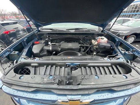 Used 2025 Chevrolet Silverado 2500 Custom w/ Custom Value Package image 17