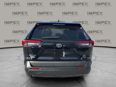 Used 2024 Toyota RAV4 LE image 4