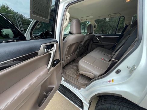 Used 2018 Lexus GX 460 w/ Navigation Package AWD/4WD image 30