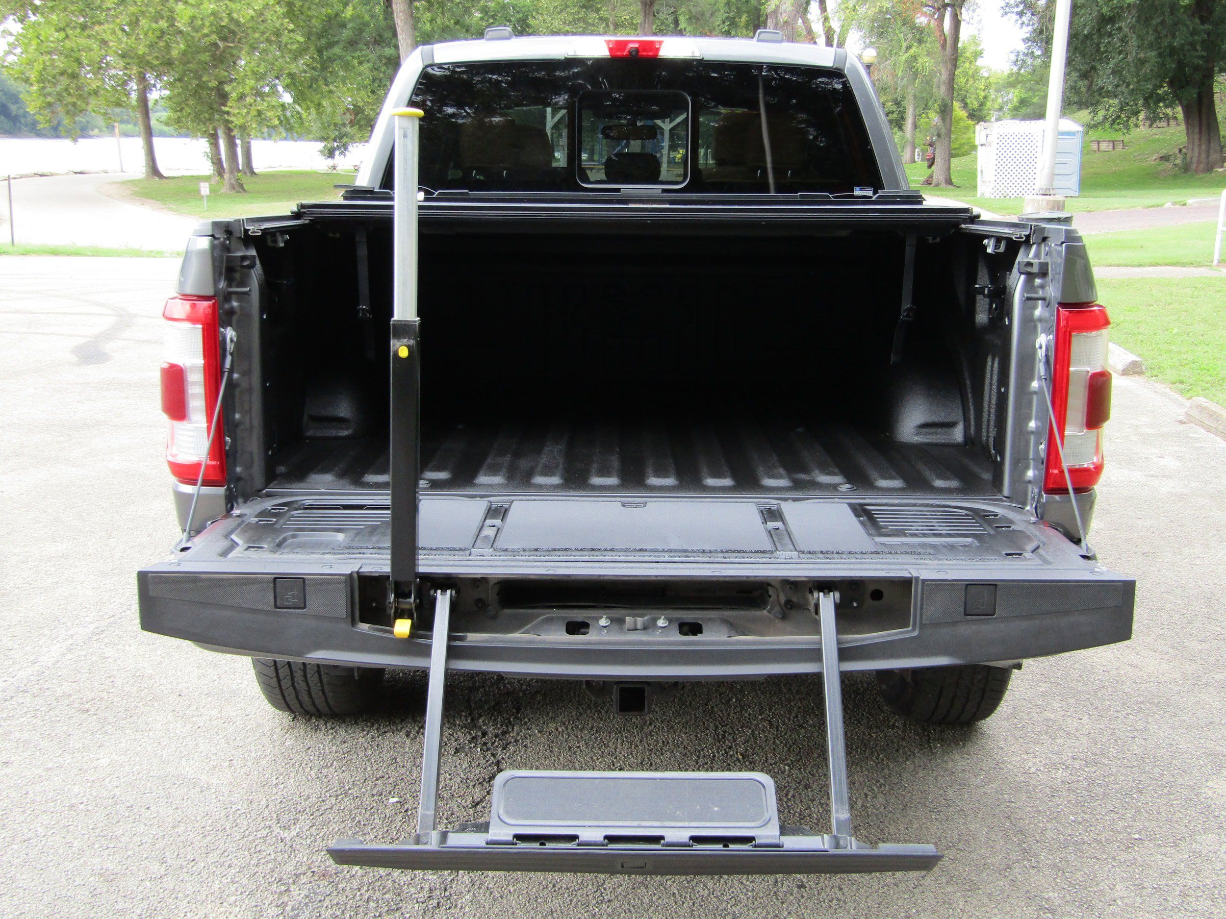 Used 2021 Ford F150 Platinum w/ Equipment Group 701A High AWD/4WD image 12