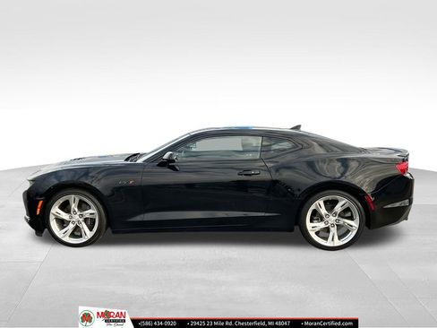 Used 2022 Chevrolet Camaro LT w/ Technology Package image 3
