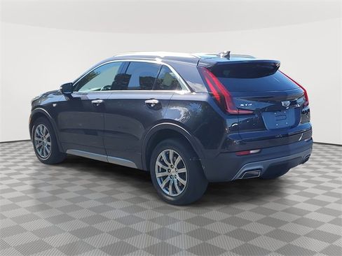 Certified 2022 Cadillac XT4 Premium Luxury w/ Enhanced Visibility Package image 4