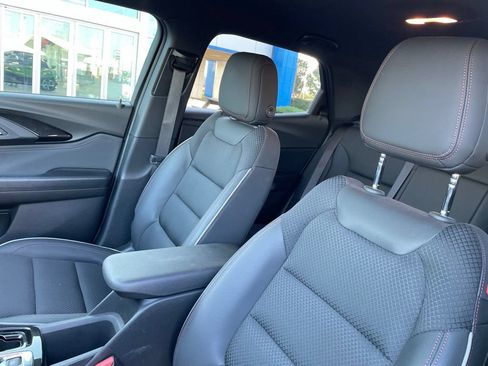 Used 2023 Chevrolet TrailBlazer RS FWD image 21