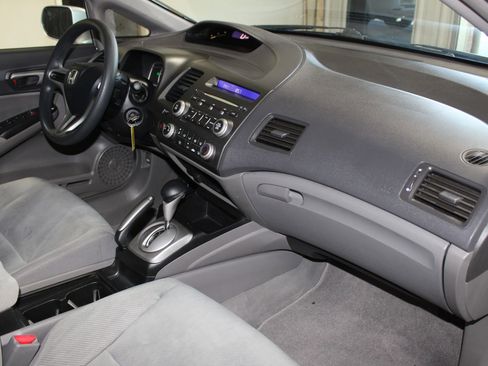 Used 2011 Honda Civic LX image 24
