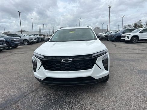 New 2026 Chevrolet Trax LT w/ Midnight Edition image 8