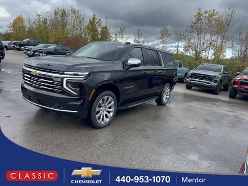 New 2026 Chevrolet Suburban Premier w/ Sun And Tow Package AWD/4WD image 1