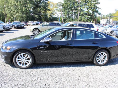 Used 2017 Chevrolet Malibu LT image 10