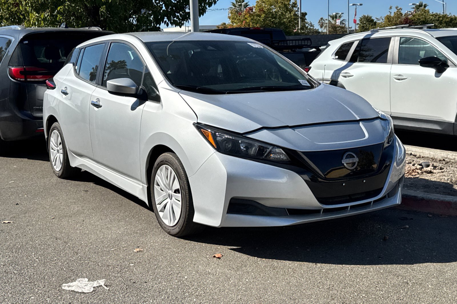 Certified 2025 Nissan Leaf S FWD image 2