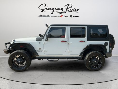 Used 2015 Jeep Wrangler Unlimited Sport AWD/4WD image 4