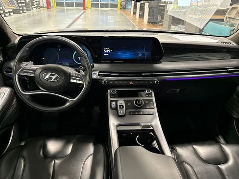 Used 2023 Hyundai Palisade Calligraphy image 10
