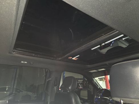 Used 2017 Ford F150 Raptor w/ Equipment Group 801A Mid AWD/4WD image 27