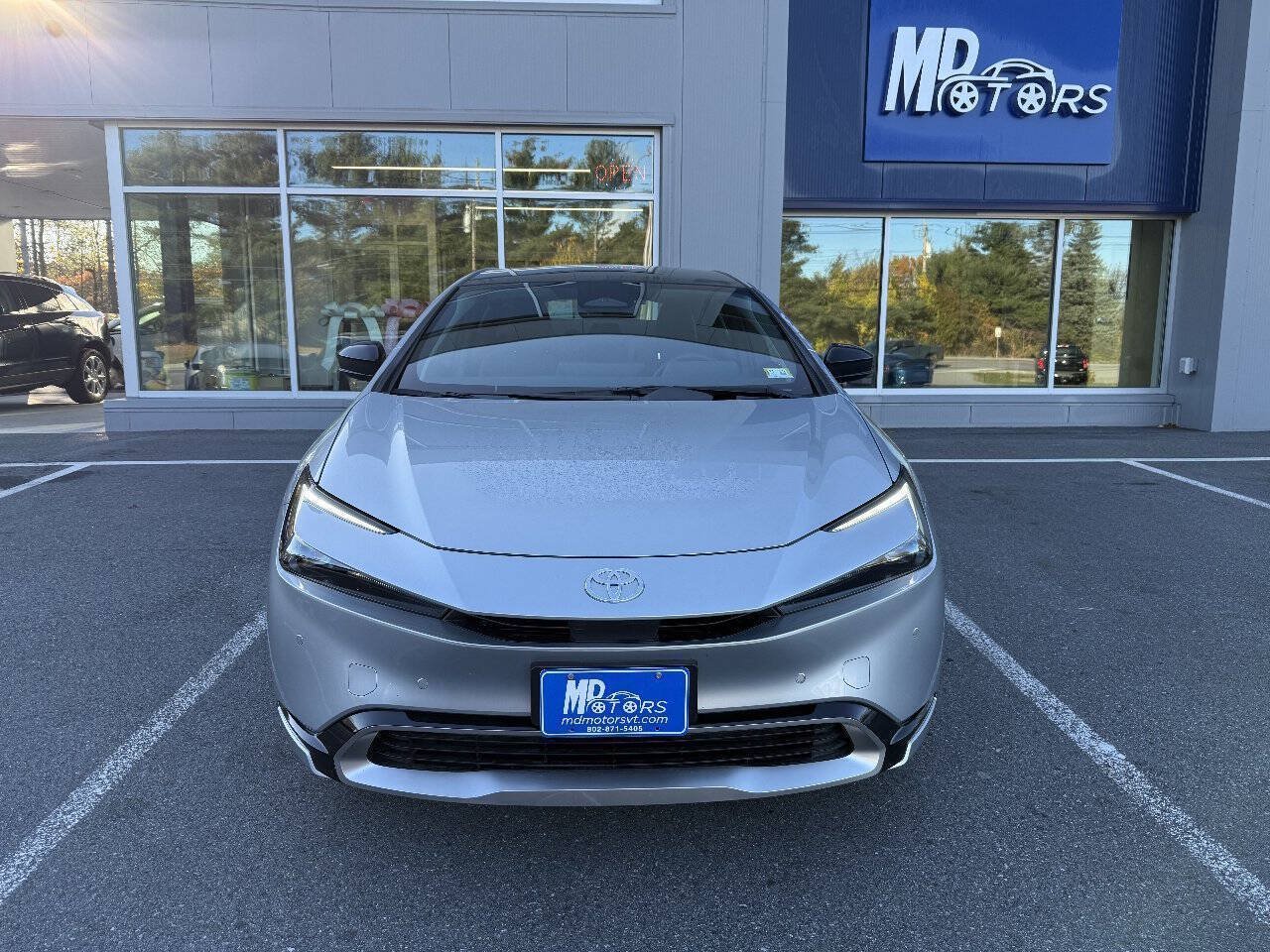 Used 2024 Toyota Prius Prime FWD image 4