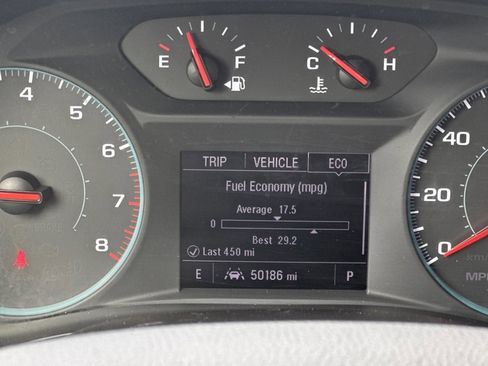 Used 2023 Chevrolet Traverse LT image 26