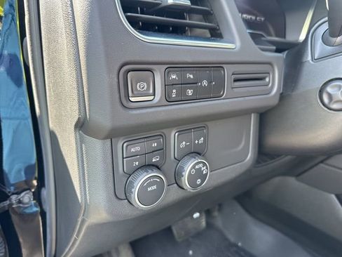 Used 2023 Chevrolet Tahoe LT w/ Luxury Package image 25