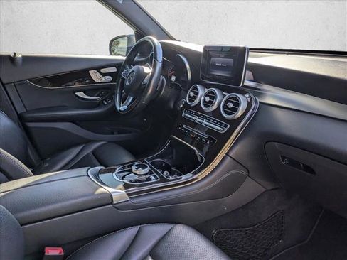 Used 2017 Mercedes-Benz GLC 300 4MATIC image 21
