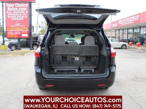 Used 2018 Toyota Sienna LE image 10