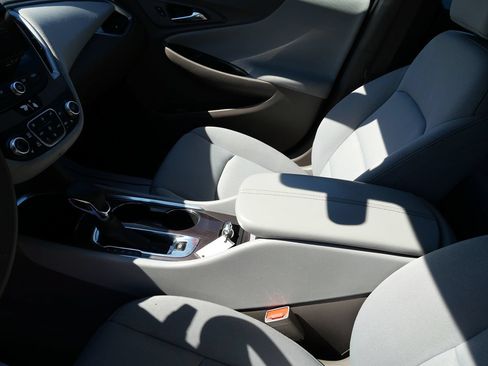Used 2022 Chevrolet Malibu LT FWD image 14