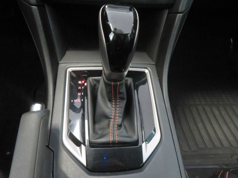 Used 2018 Subaru Crosstrek 2.0i Limited image 41