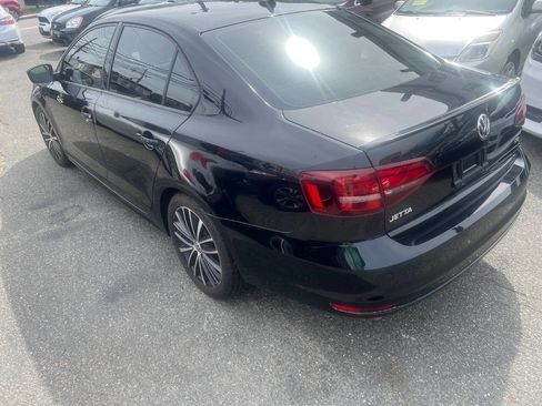 Used 2016 Volkswagen Jetta Sport image 7
