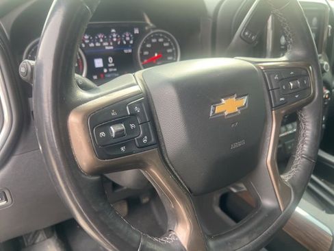 Used 2021 Chevrolet Silverado 1500 High Country w/ Technology Package image 11